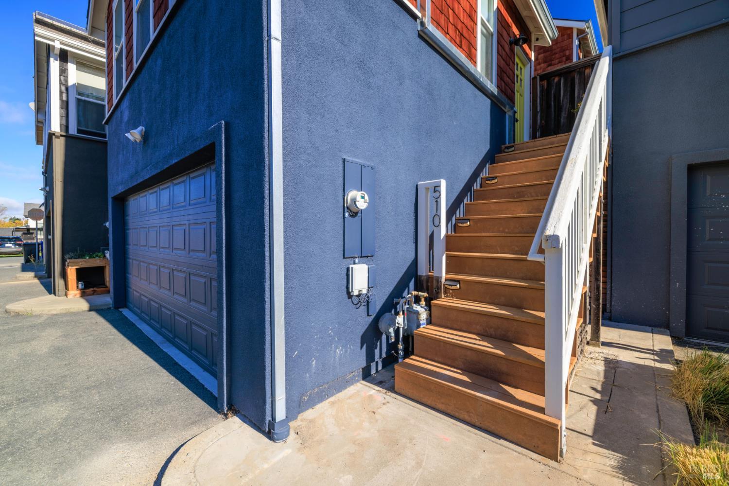 Sebastopol, California, 95472, United States, 3 Bedrooms Bedrooms, ,4 BathroomsBathrooms,Residential,For Sale,1987420