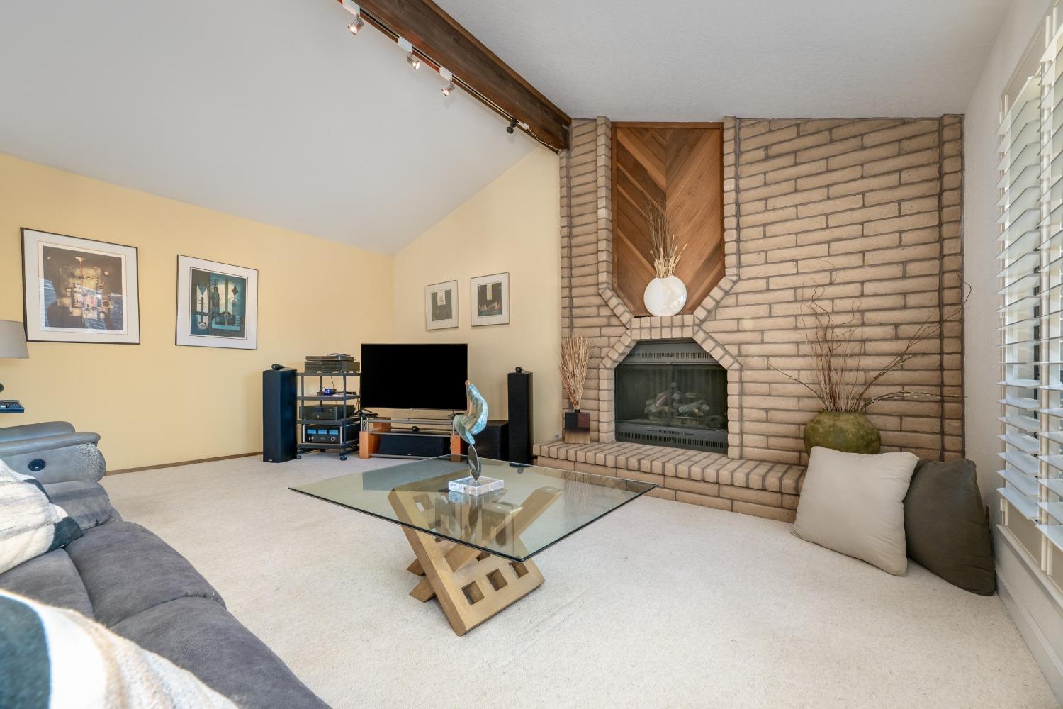 Grass Valley, California, 95949, United States, 3 Bedrooms Bedrooms, ,2 BathroomsBathrooms,Residential,For Sale,1761792