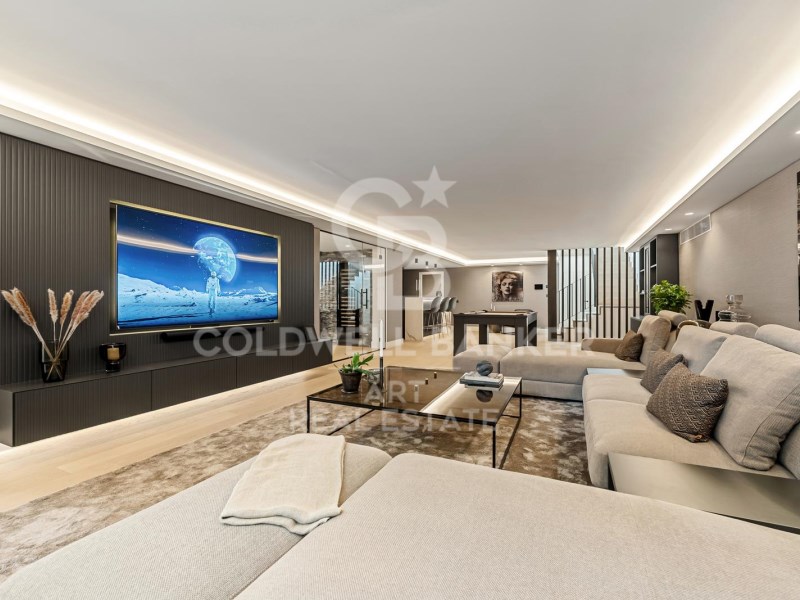 Marbella, Andalusia, ES, 5 Bedrooms Bedrooms, ,5 BathroomsBathrooms,Residential,For Sale,1949932