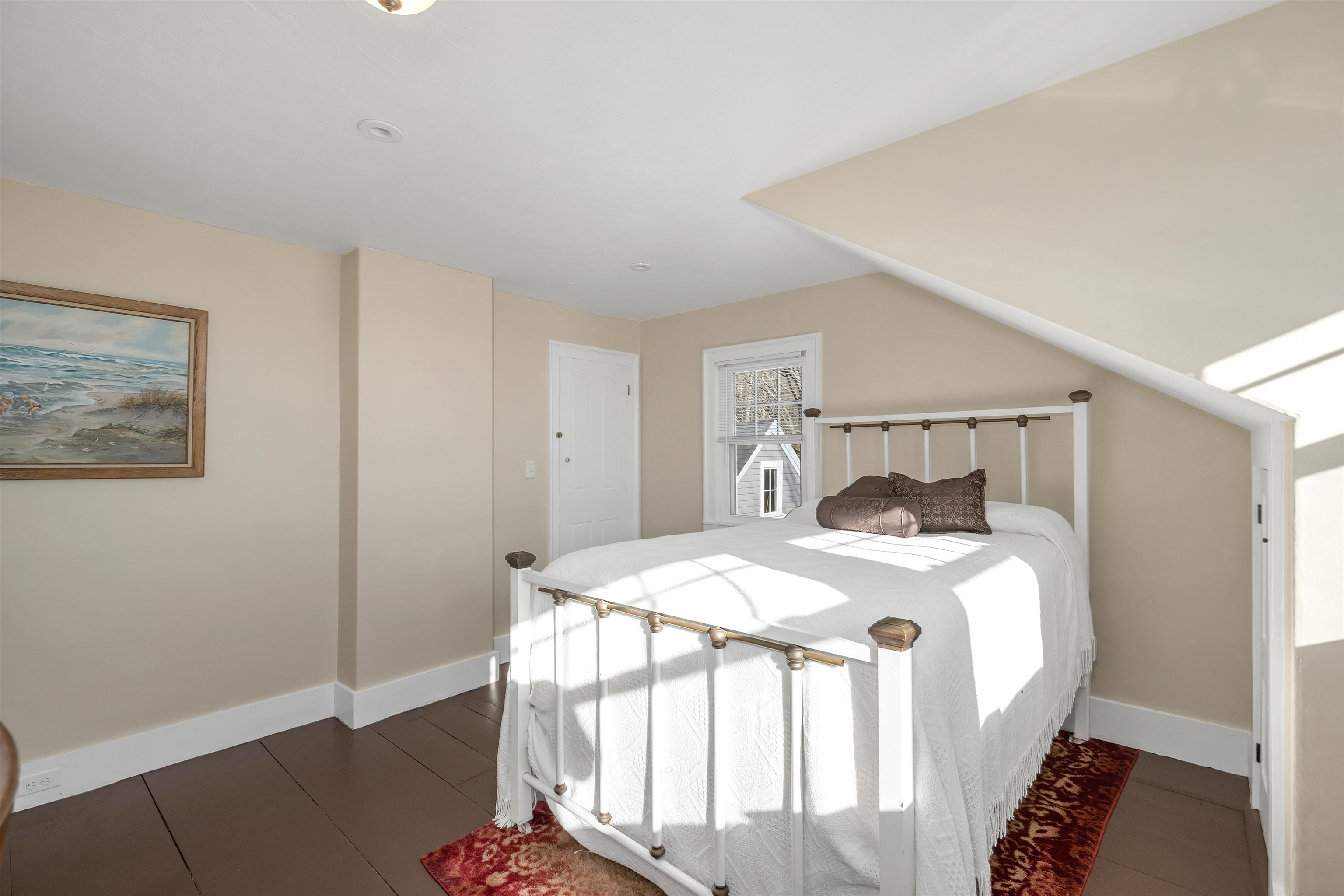 Meredith, New Hampshire, 03253, United States, 3 Bedrooms Bedrooms, ,2 BathroomsBathrooms,Residential,For Sale,1793827