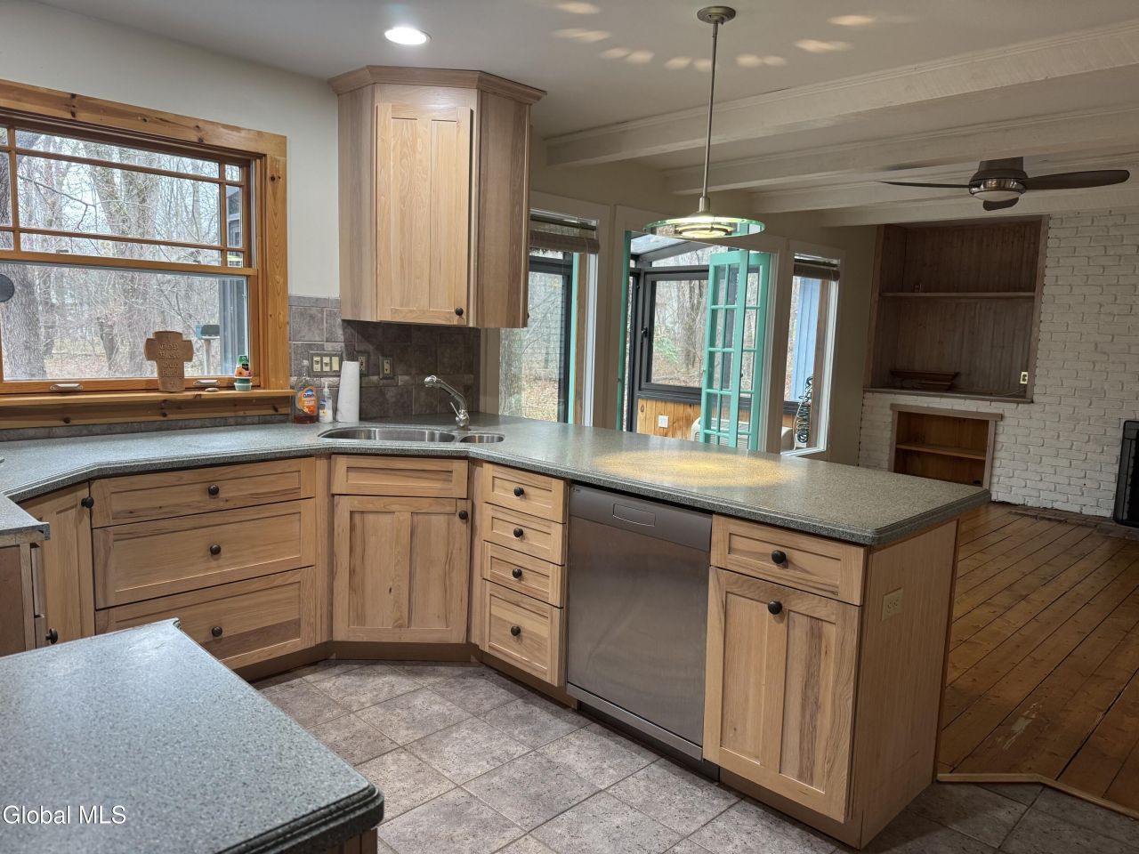 Rexford, New York, 12148, United States, 3 Bedrooms Bedrooms, ,3 BathroomsBathrooms,Residential,For Sale,2001928