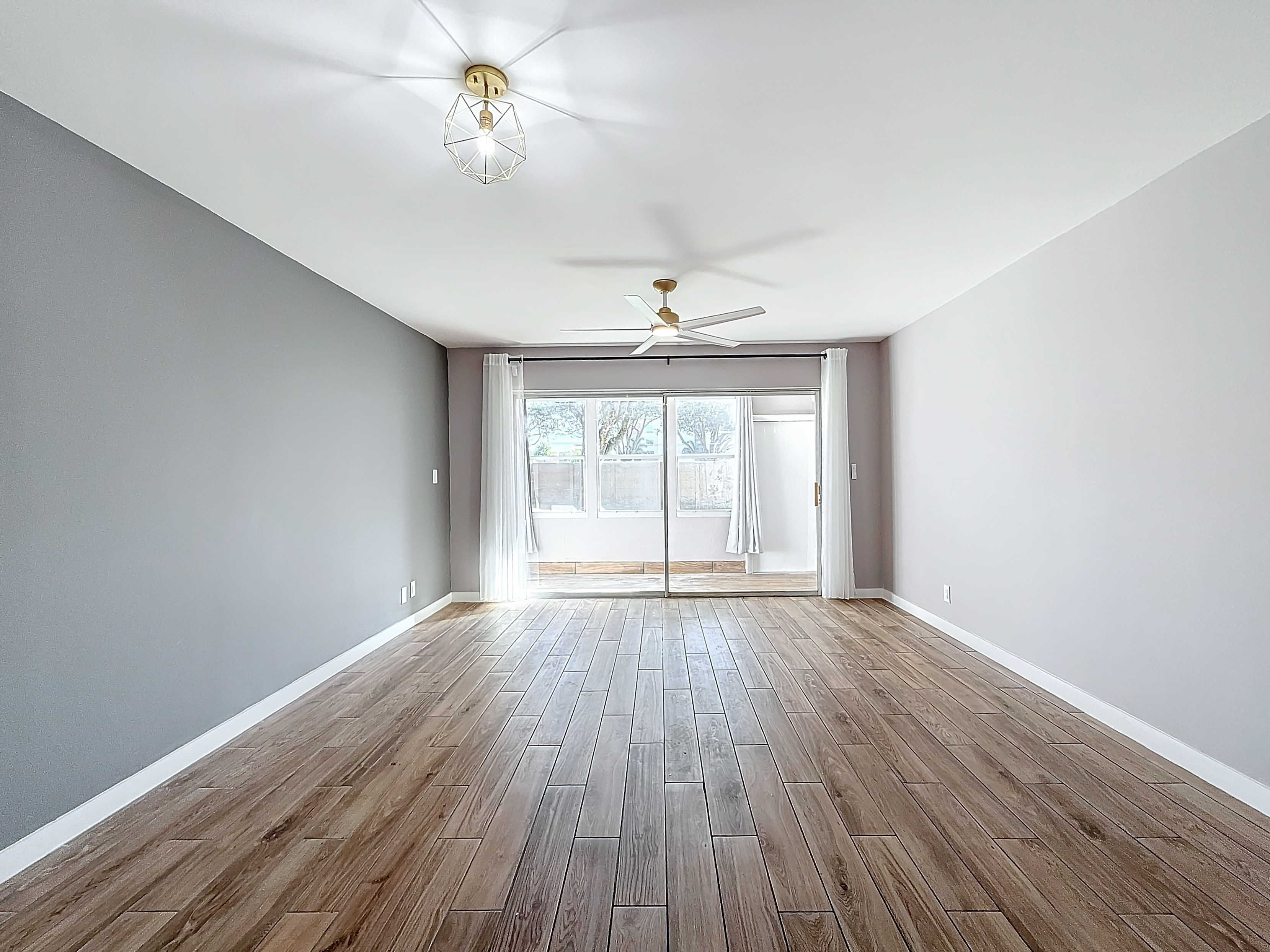  8818 W Mcnab Road, Tamarac, FL, 33321 - 物件實景