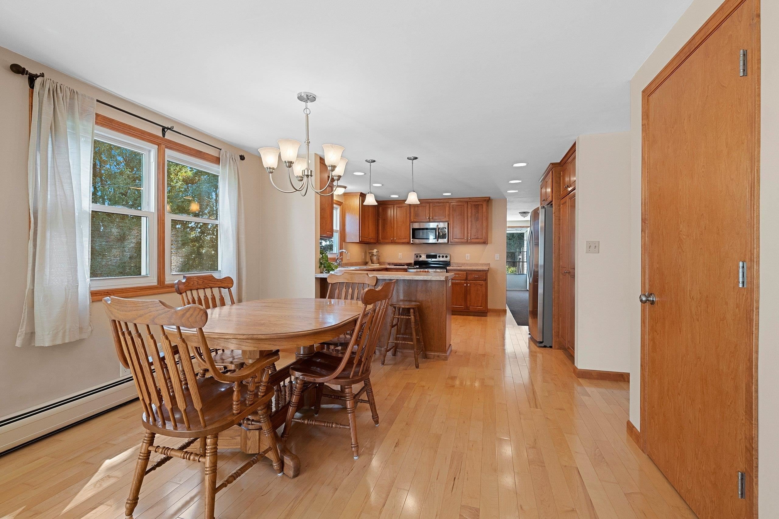 GREEN BAY, Wisconsin, 54304-4417, United States, 4 Bedrooms Bedrooms, ,2 BathroomsBathrooms,Residential,For Sale,1978060