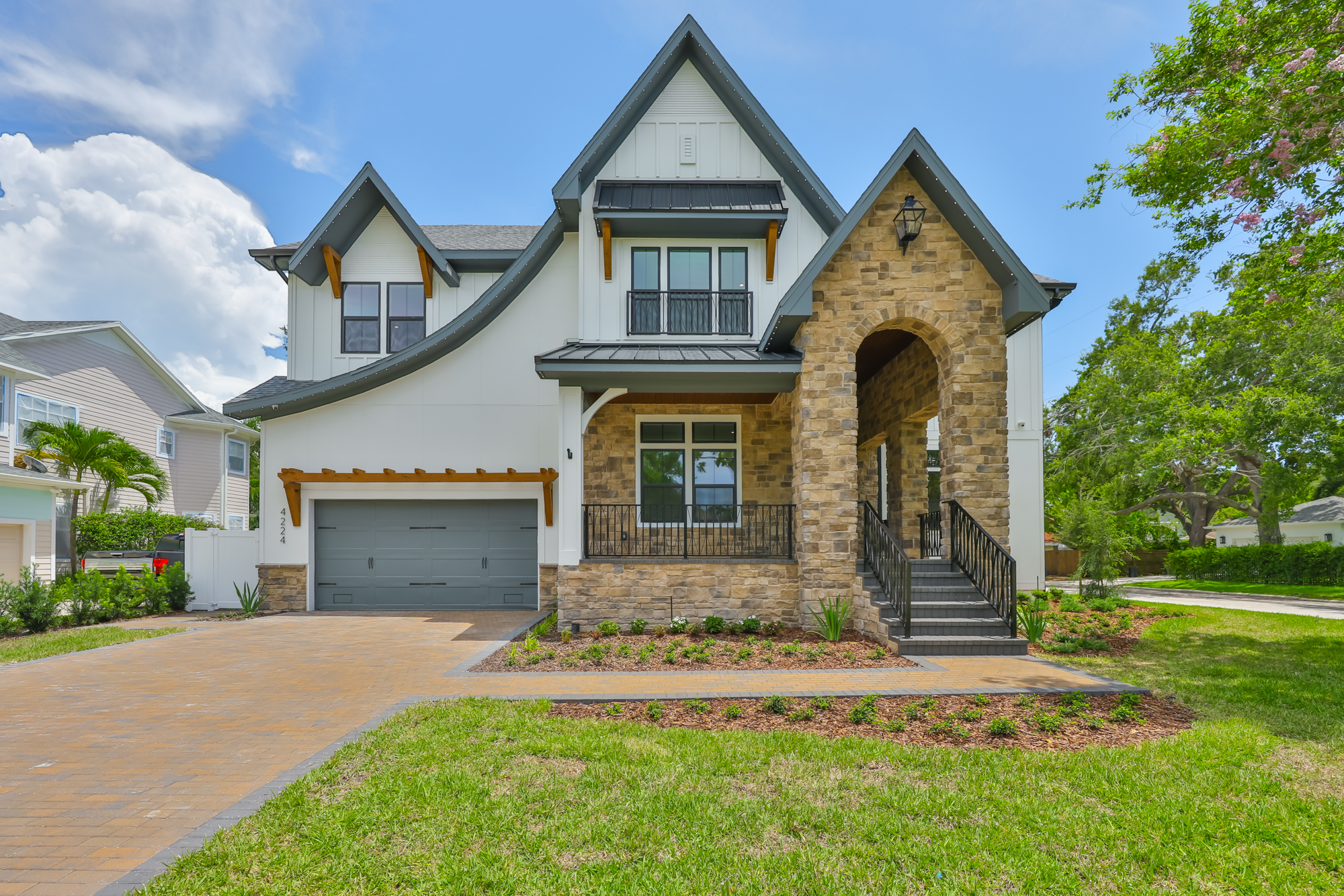 Tampa, Florida, 33629, United States, 5 Bedrooms Bedrooms, ,6 BathroomsBathrooms,Residential,For Sale,1974483