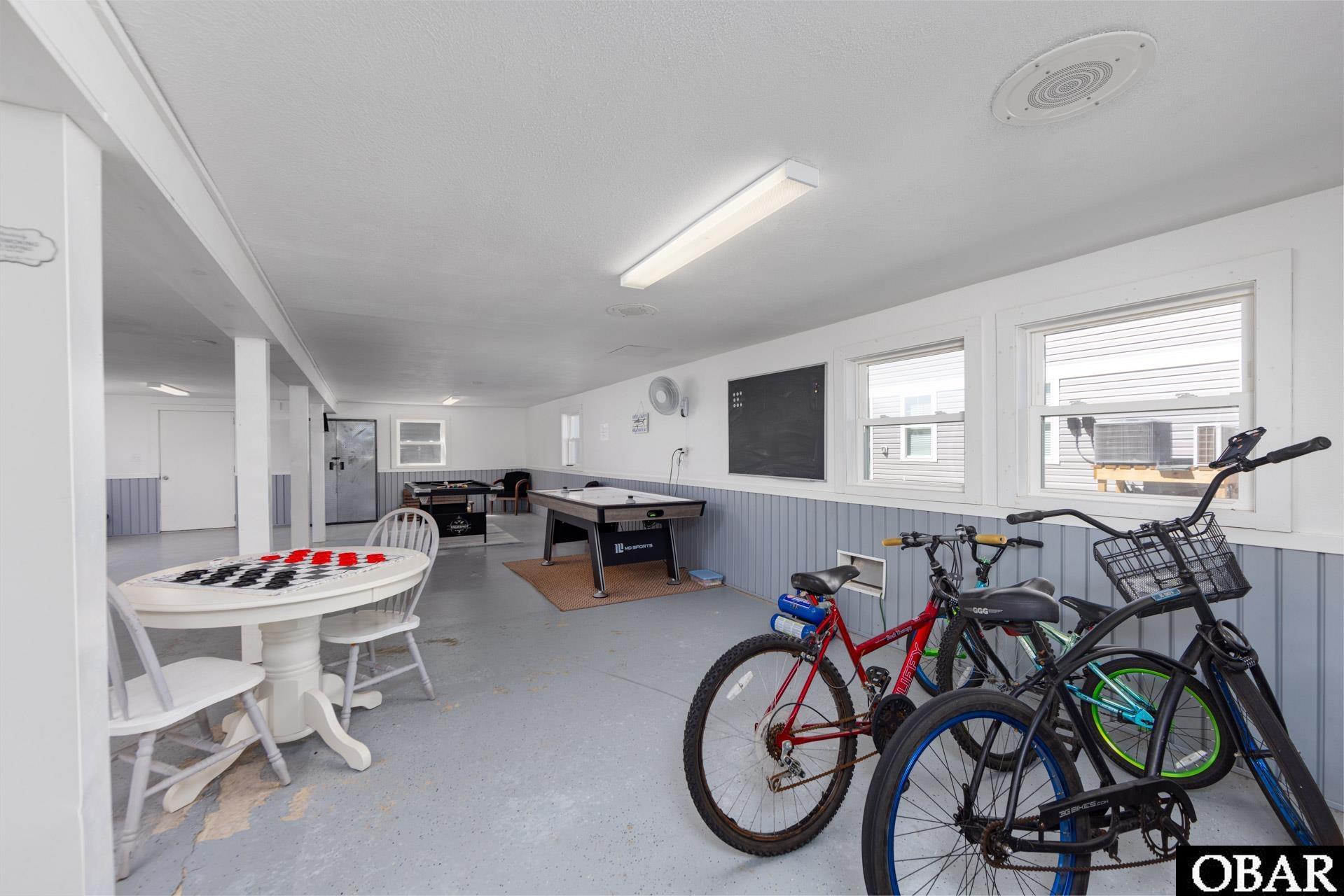 Kill Devil Hills, North Carolina, 27948, United States, 3 Bedrooms Bedrooms, ,2 BathroomsBathrooms,Residential,For Sale,1957535