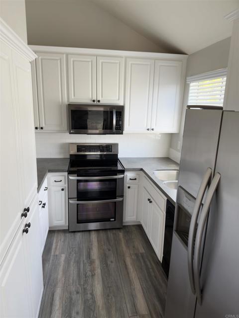 San Diego, California, 92126, United States, 2 Bedrooms Bedrooms, ,2 BathroomsBathrooms,Residential,For Sale,1976306