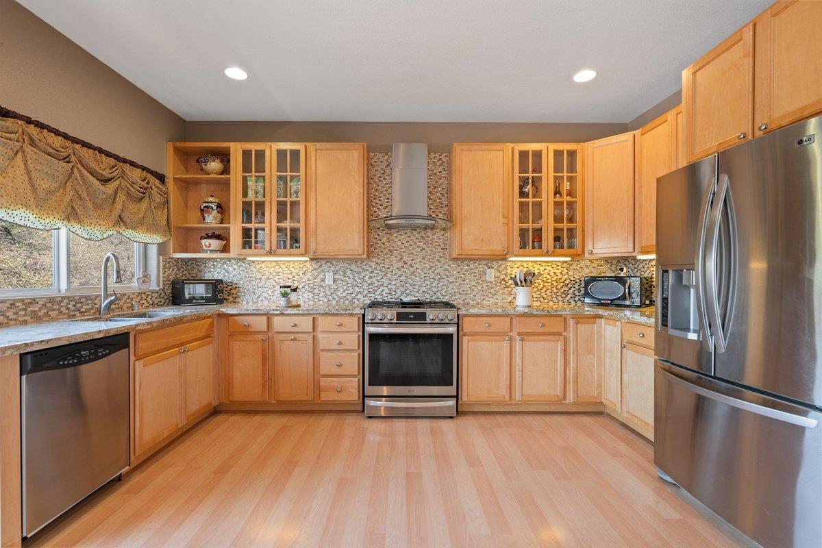 Grass Valley, California, 95949, United States, 4 Bedrooms Bedrooms, ,3 BathroomsBathrooms,Residential,For Sale,1924351