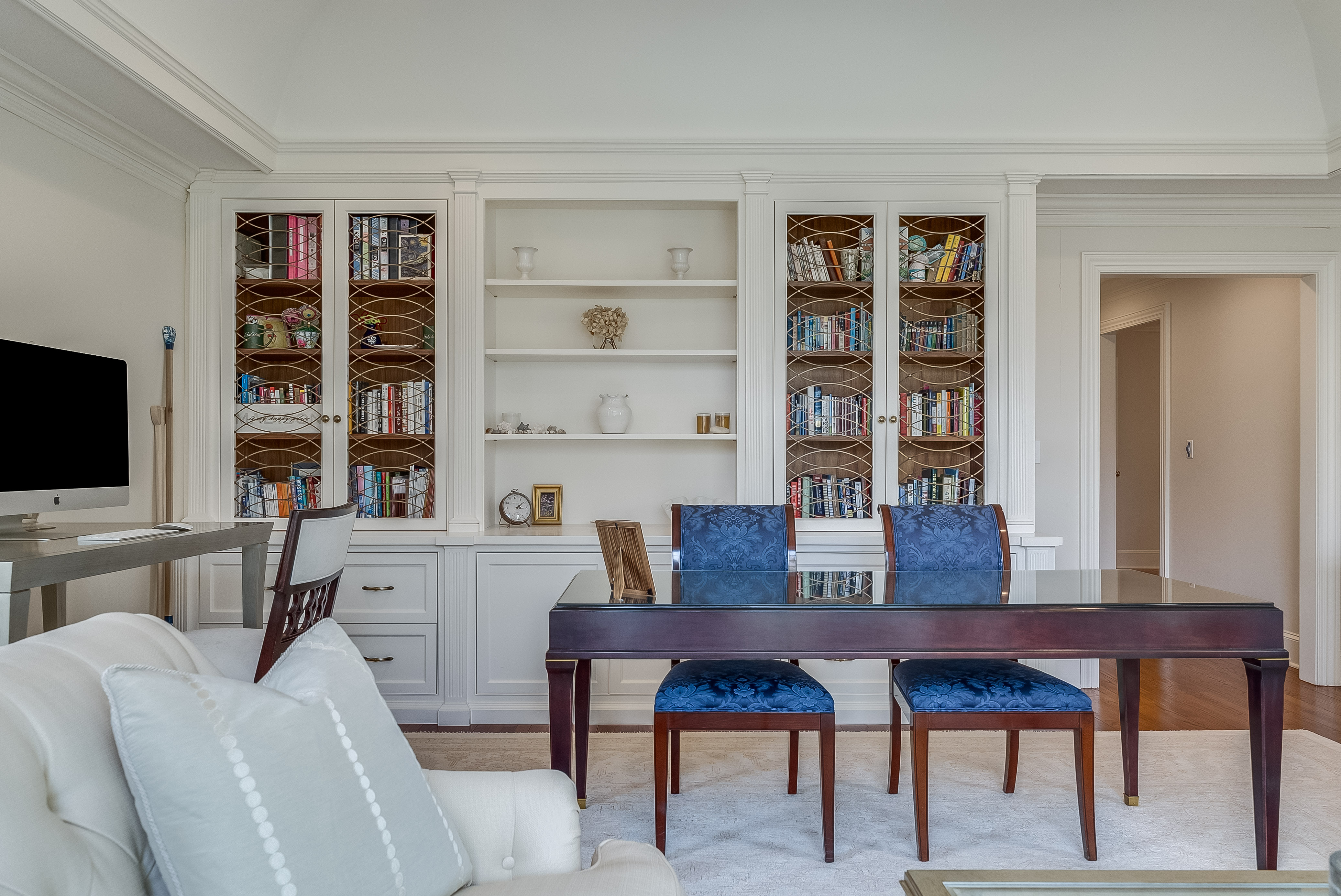  Georgian Colonial Home Set on Three Plus Acres - 物件實景