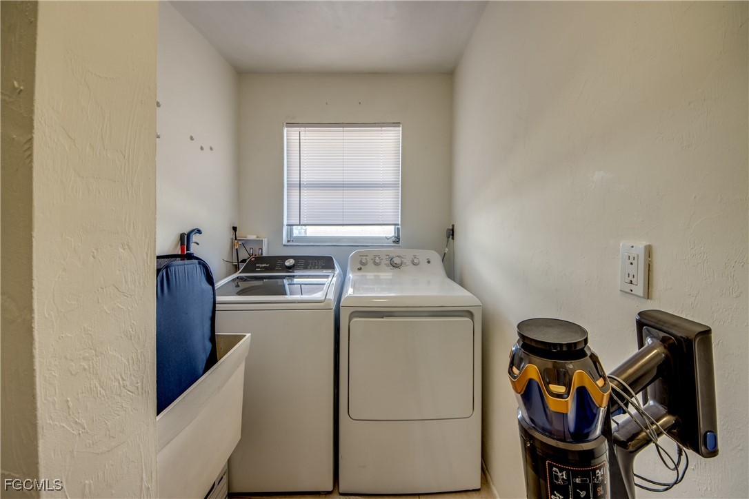 Cape Coral, Florida, 33904, United States, 3 Bedrooms Bedrooms, ,2 BathroomsBathrooms,Residential,For Sale,2007467