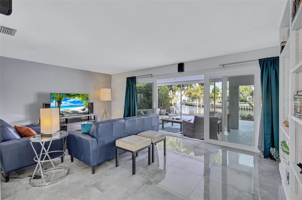 St Petersburg, Florida, 33705, United States, 4 Bedrooms Bedrooms, ,3 BathroomsBathrooms,Residential,For Sale,1991648