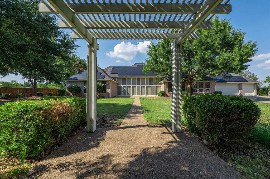 Crowley, Texas, 76036, United States, 4 Bedrooms Bedrooms, ,3 BathroomsBathrooms,Residential,For Sale,1930619