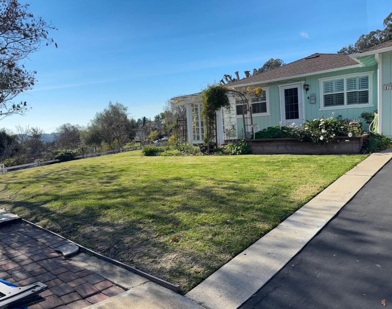 Salinas, California, 93907, United States, 3 Bedrooms Bedrooms, ,2 BathroomsBathrooms,Residential,For Sale,1975182