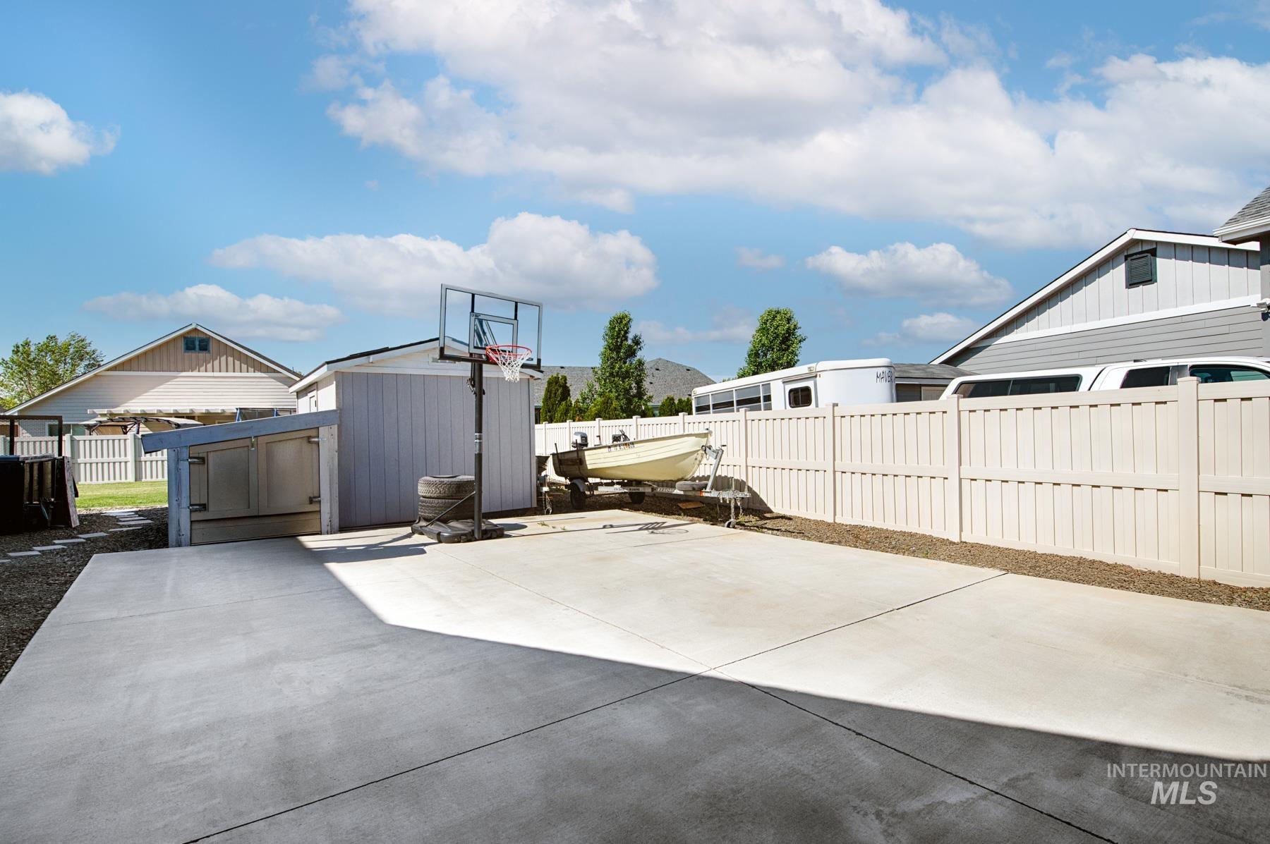 Kuna, Idaho, 83634, United States, 5 Bedrooms Bedrooms, ,4 BathroomsBathrooms,Residential,For Sale,1848716