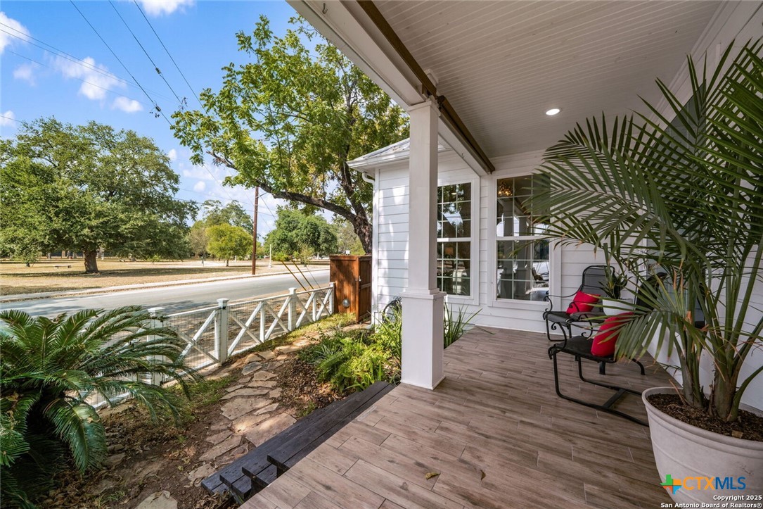 San Antonio, Texas, 78204, United States, 4 Bedrooms Bedrooms, ,4 BathroomsBathrooms,Residential,For Sale,1989633