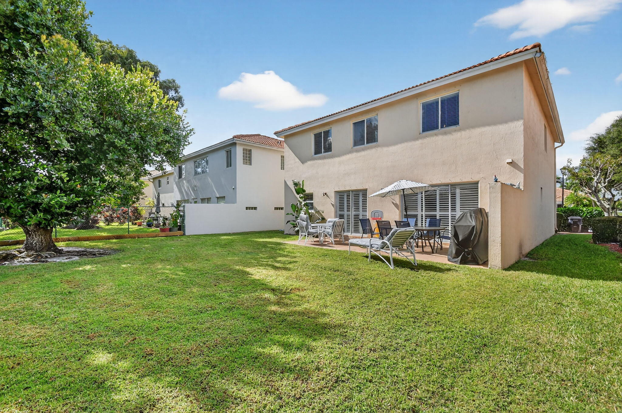 Lake Worth, Florida, 33463, United States, 4 Bedrooms Bedrooms, ,3 BathroomsBathrooms,Residential,For Sale,1995756