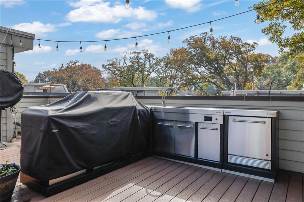 Atlanta, Georgia, 30316, United States, 2 Bedrooms Bedrooms, ,4 BathroomsBathrooms,Residential,For Sale,2007834