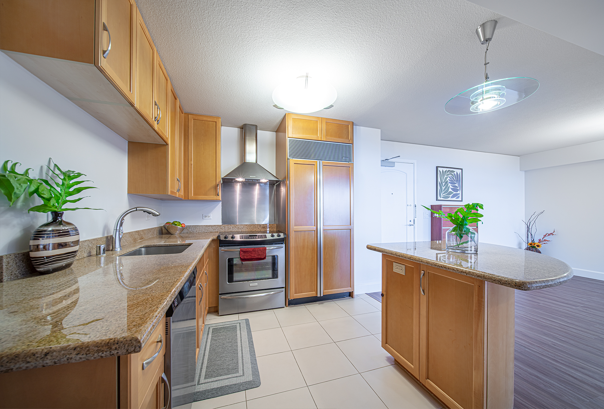 Honolulu, Hawaii, 96814, United States, 2 Bedrooms Bedrooms, ,2 BathroomsBathrooms,Residential,For Sale,1975277