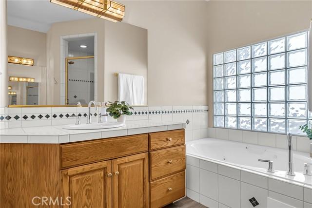 Canyon Lake, California, 92587, United States, 3 Bedrooms Bedrooms, ,2 BathroomsBathrooms,Residential,For Sale,1989277