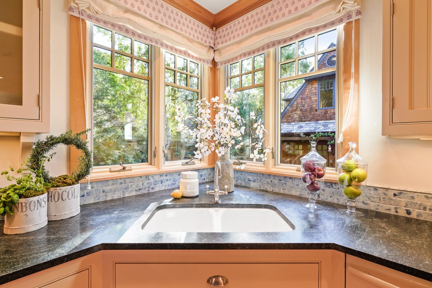 535 Kingsley Ave, Palo Alto, California, 94301, United States, 5 Bedrooms Bedrooms, ,4 BathroomsBathrooms,Residential,For Sale,535 Kingsley Ave,1664262