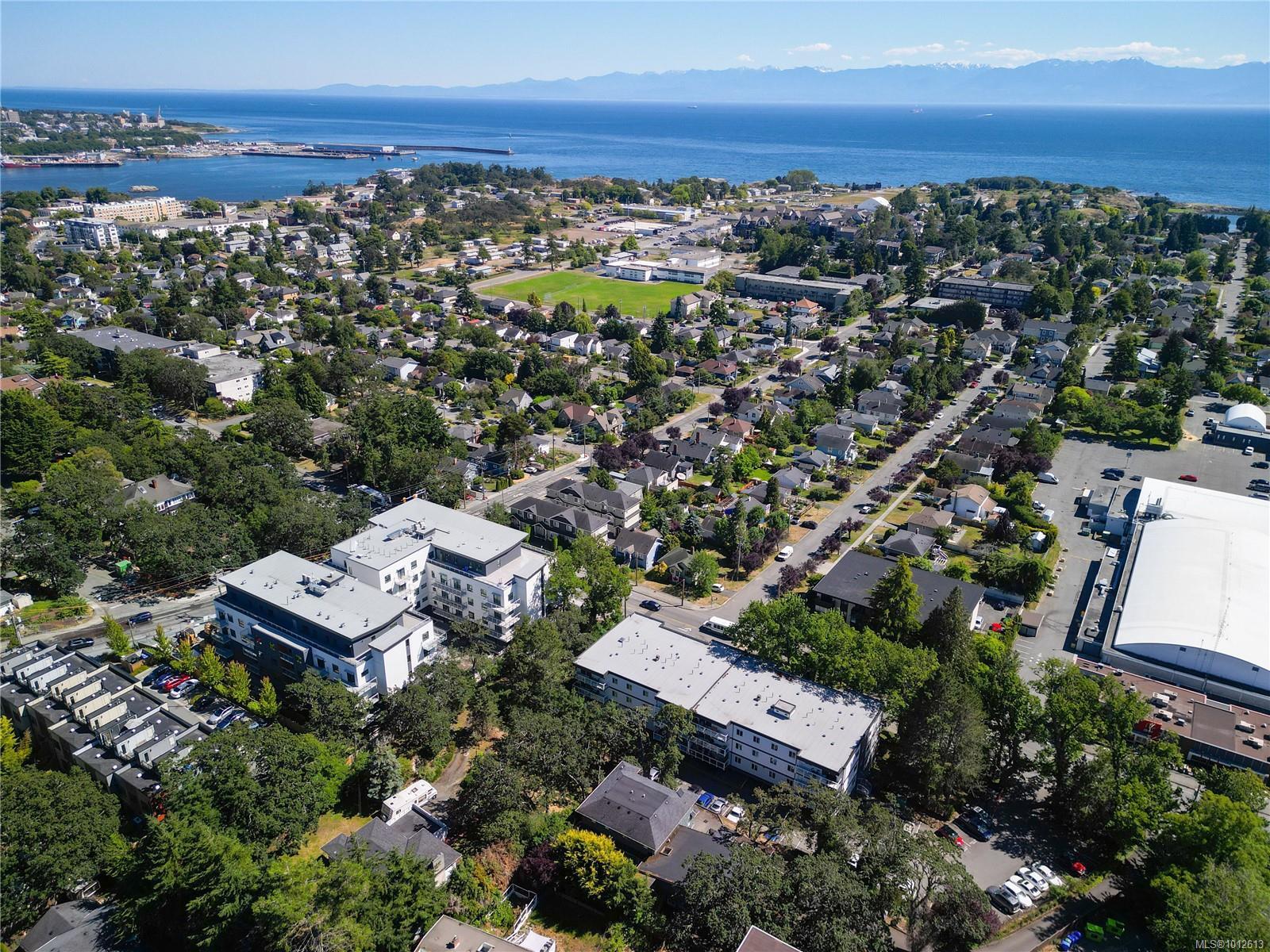 ESQUIMALT, British Columbia, V9A 3N4, CA, 3 Bedrooms Bedrooms, ,Residential,For Sale,1951160