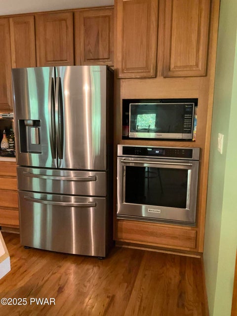 Milford, Pennsylvania, 18337, United States, 3 Bedrooms Bedrooms, ,3 BathroomsBathrooms,Residential,For Sale,1981276