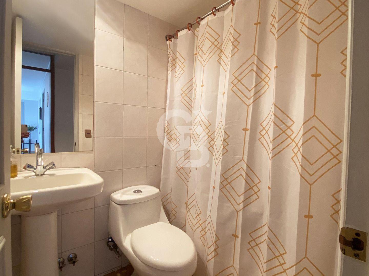 Las Condes, Chile, 5 Bedrooms Bedrooms, ,4 BathroomsBathrooms,Residential,For Sale,1994640