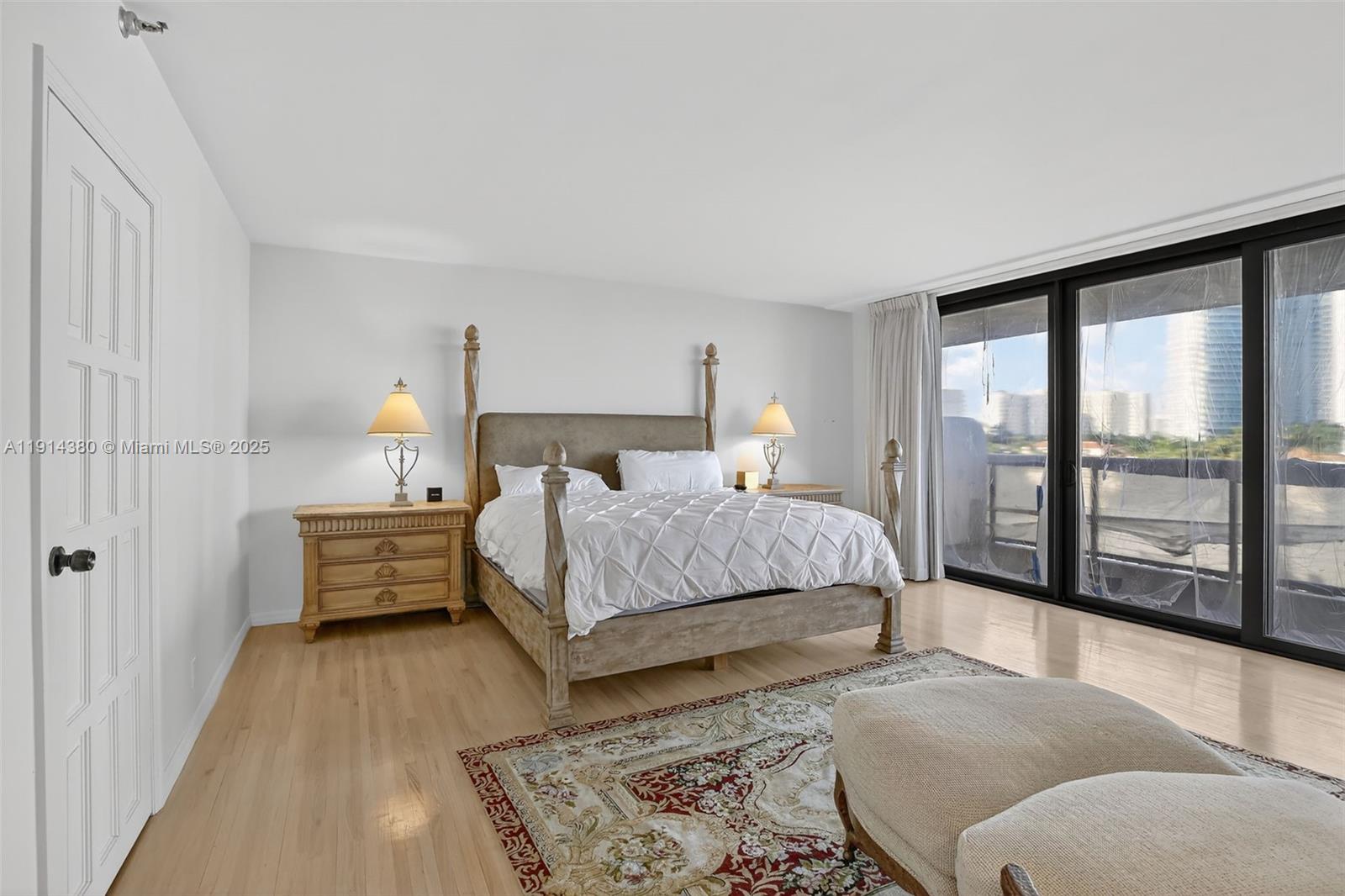 Aventura, Florida, 33180, United States, 3 Bedrooms Bedrooms, ,3 BathroomsBathrooms,Residential,For Sale,1994376