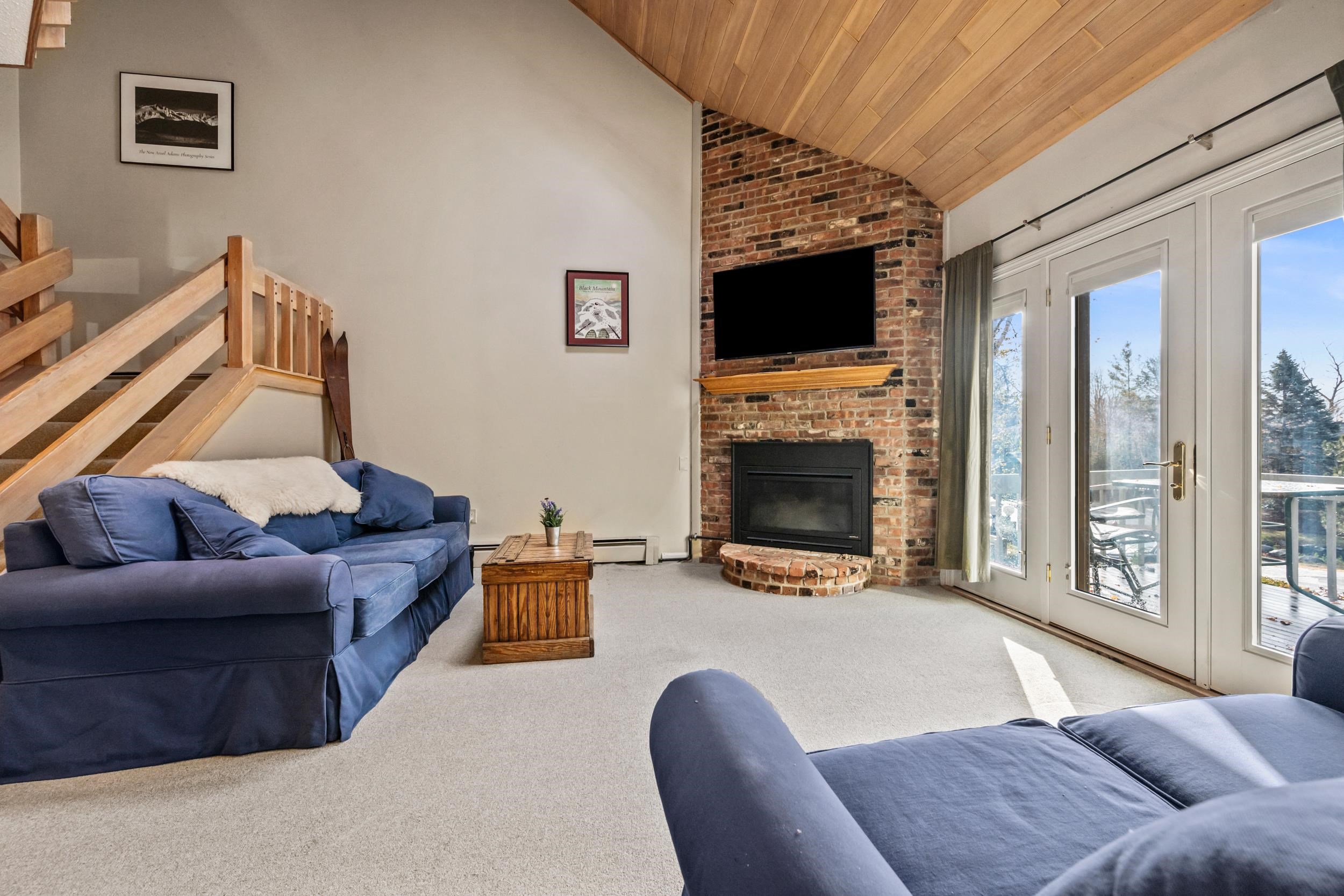 Jackson, New Hampshire, 03846, United States, 2 Bedrooms Bedrooms, ,2 BathroomsBathrooms,Residential,For Sale,1988015