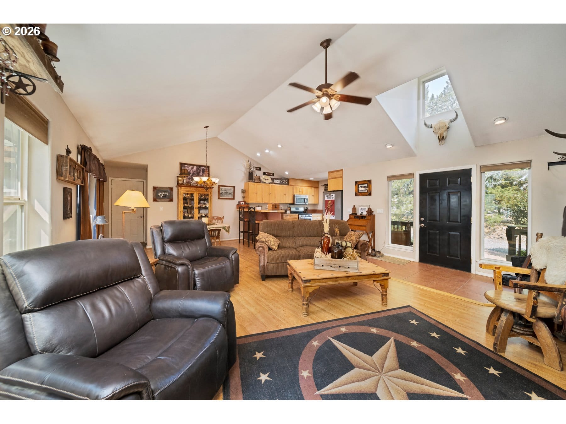  998 NE BROWN DR Madras, OR 97741 - 物件實景