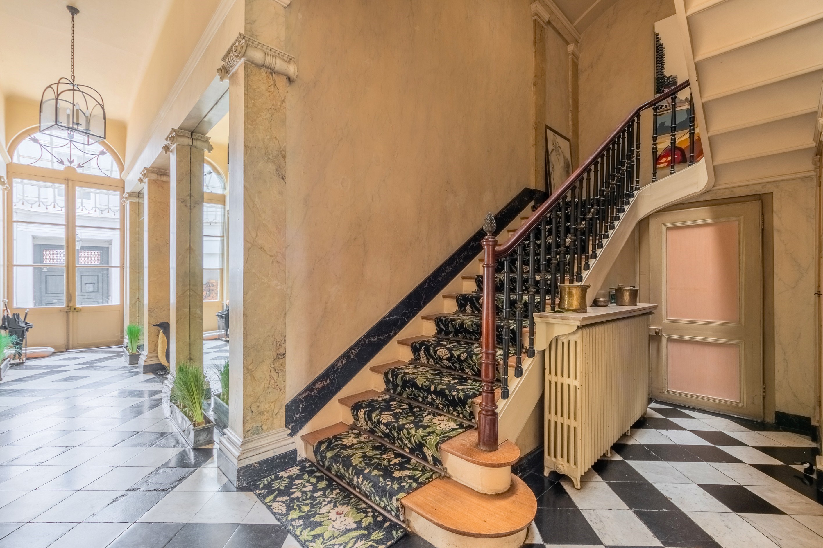  Lille , Vieux Lille , stunning House for sale , 590 sq .7 bedrooms , 721 sq .m … - 物件實景