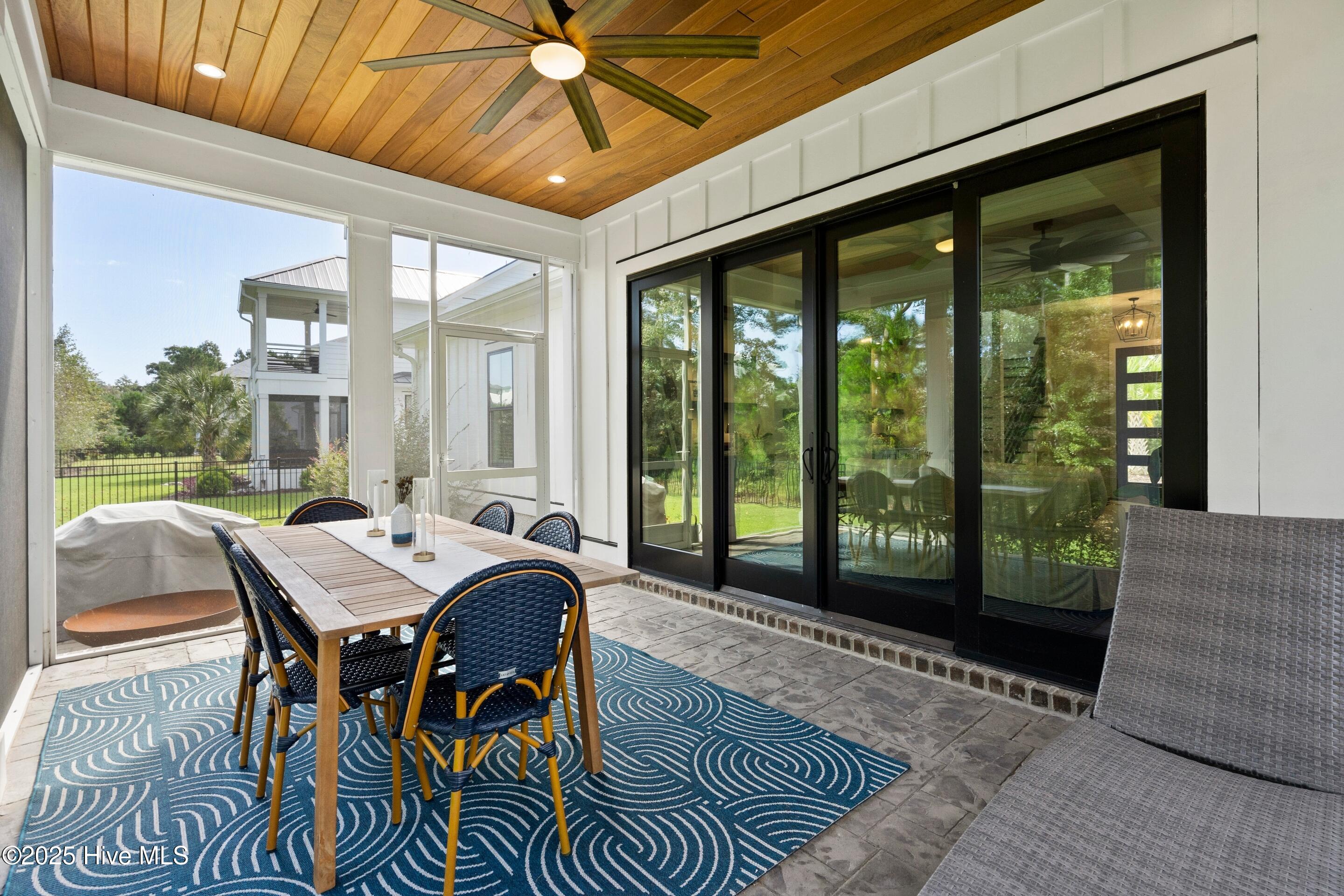 Wilmington, North Carolina, 28411, United States, 4 Bedrooms Bedrooms, ,5 BathroomsBathrooms,Residential,For Sale,1992122