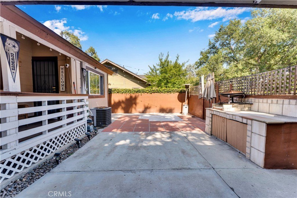 Pasadena, California, 91104, United States, 2 Bedrooms Bedrooms, ,1 BathroomBathrooms,Residential,For Sale,1944799