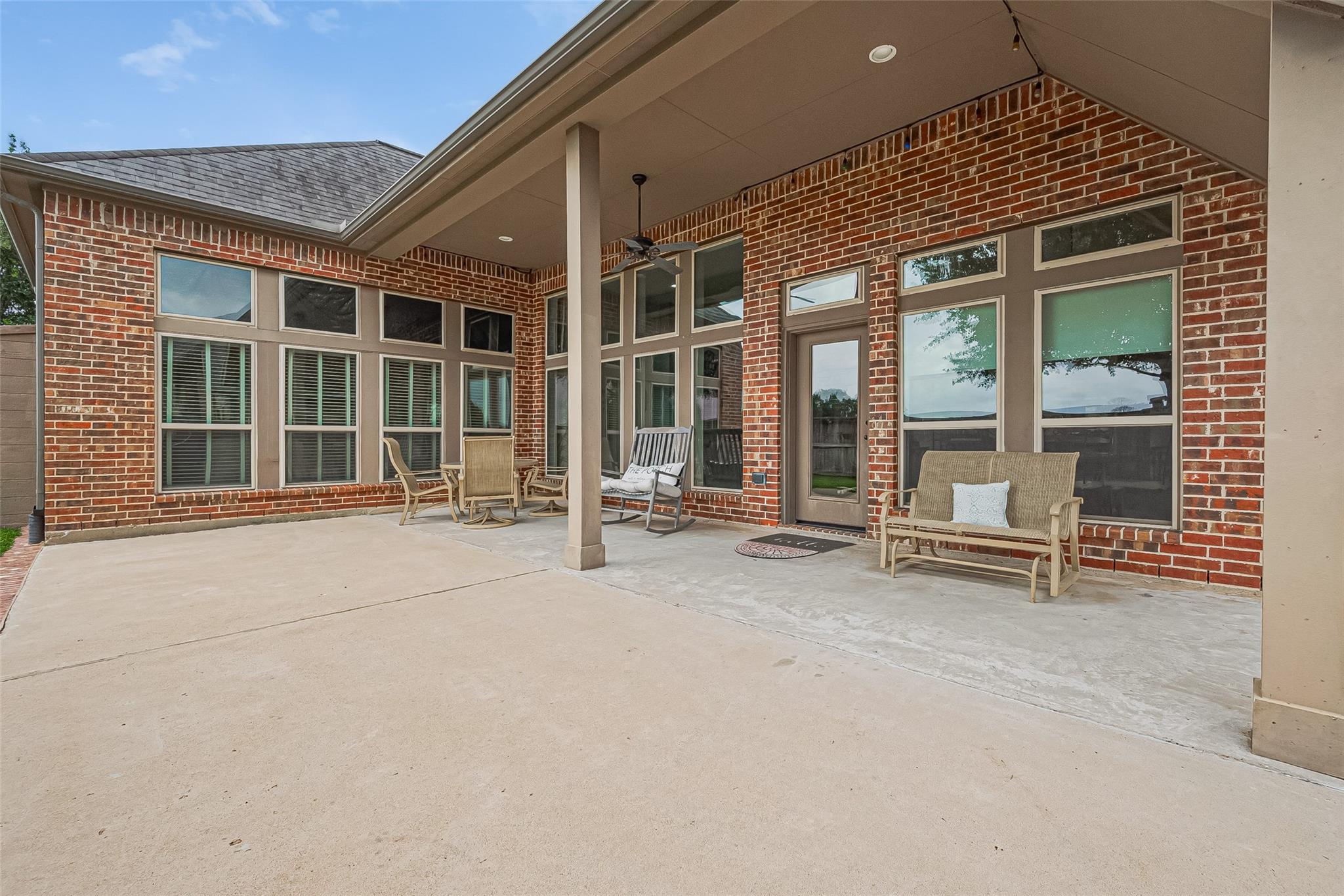 Katy, Texas, 77493, United States, 4 Bedrooms Bedrooms, ,4 BathroomsBathrooms,Residential,For Sale,1982754