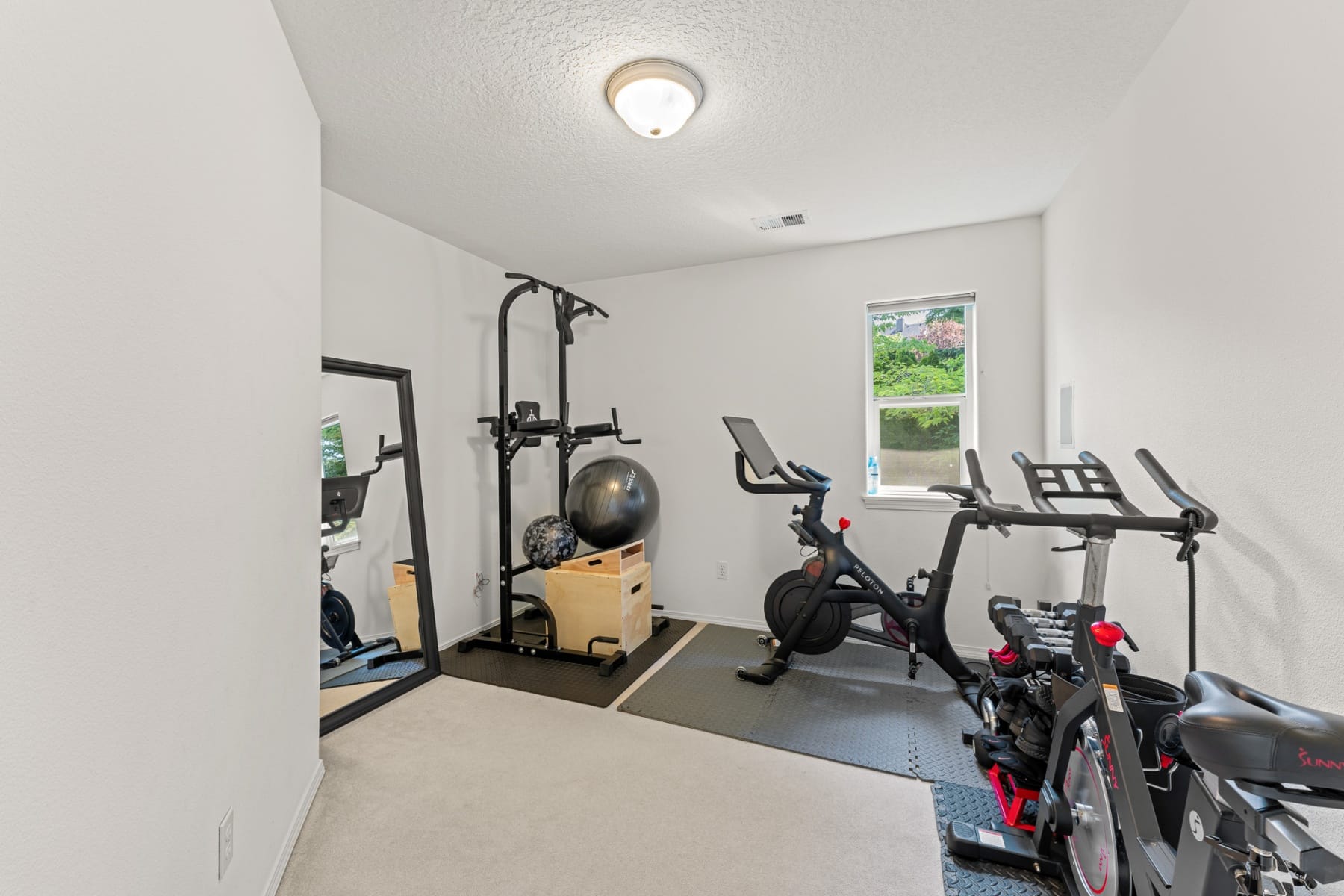  1616 NW FOLEY CT Portland, OR 97229 - 物件實景