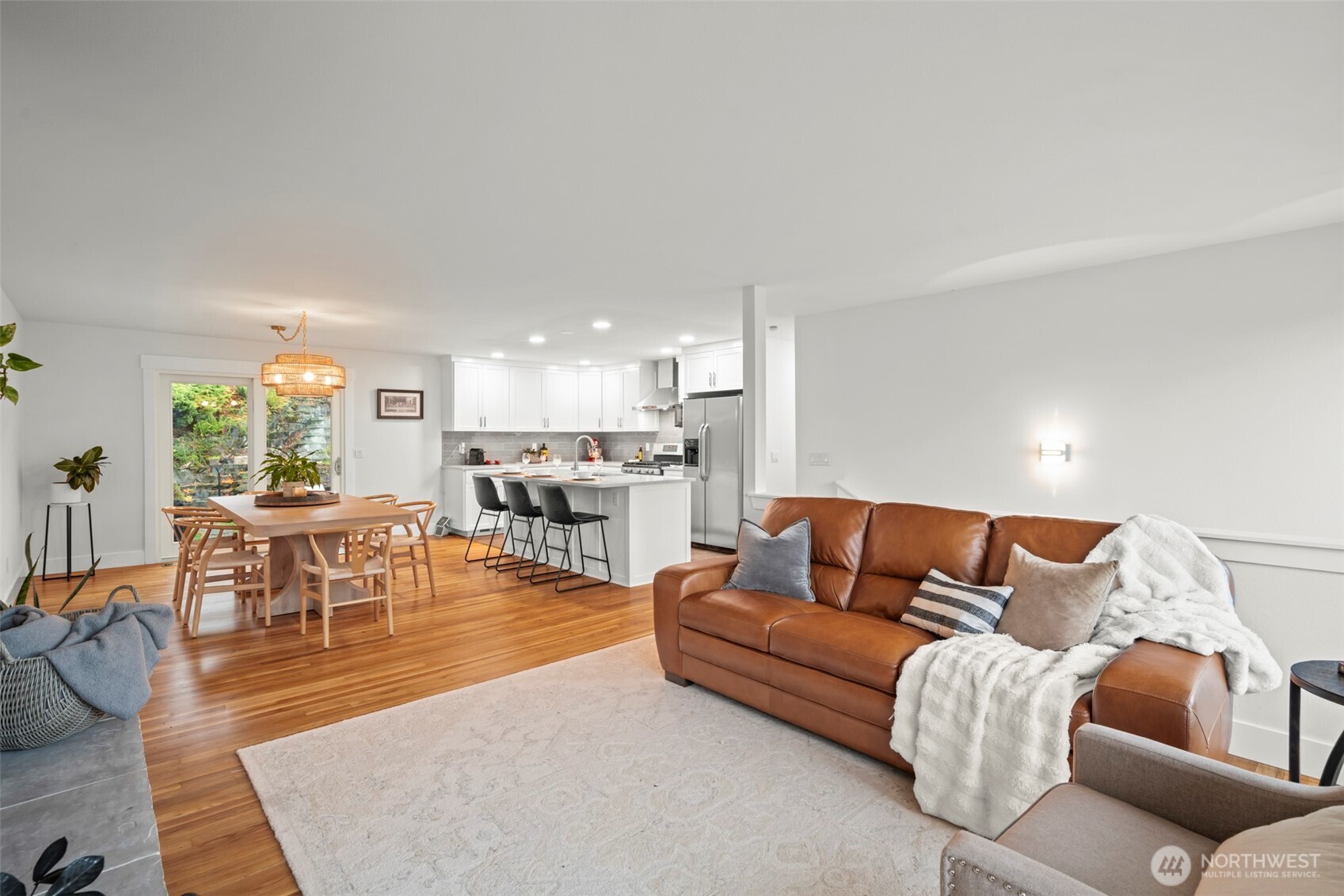 Des Moines, Washington, 98198, United States, 4 Bedrooms Bedrooms, ,2 BathroomsBathrooms,Residential,For Sale,1987867