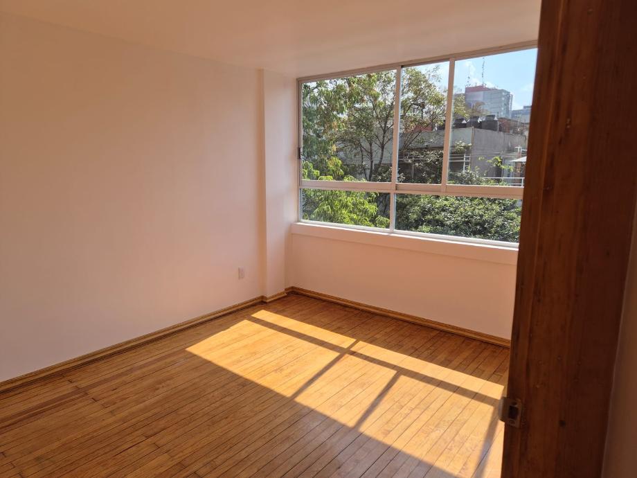 Colima, Cuauhtémoc, Ciudad de México, 06700, Mexico, 3 Bedrooms Bedrooms, ,2 BathroomsBathrooms,Residential,For Sale,Colima,1615514