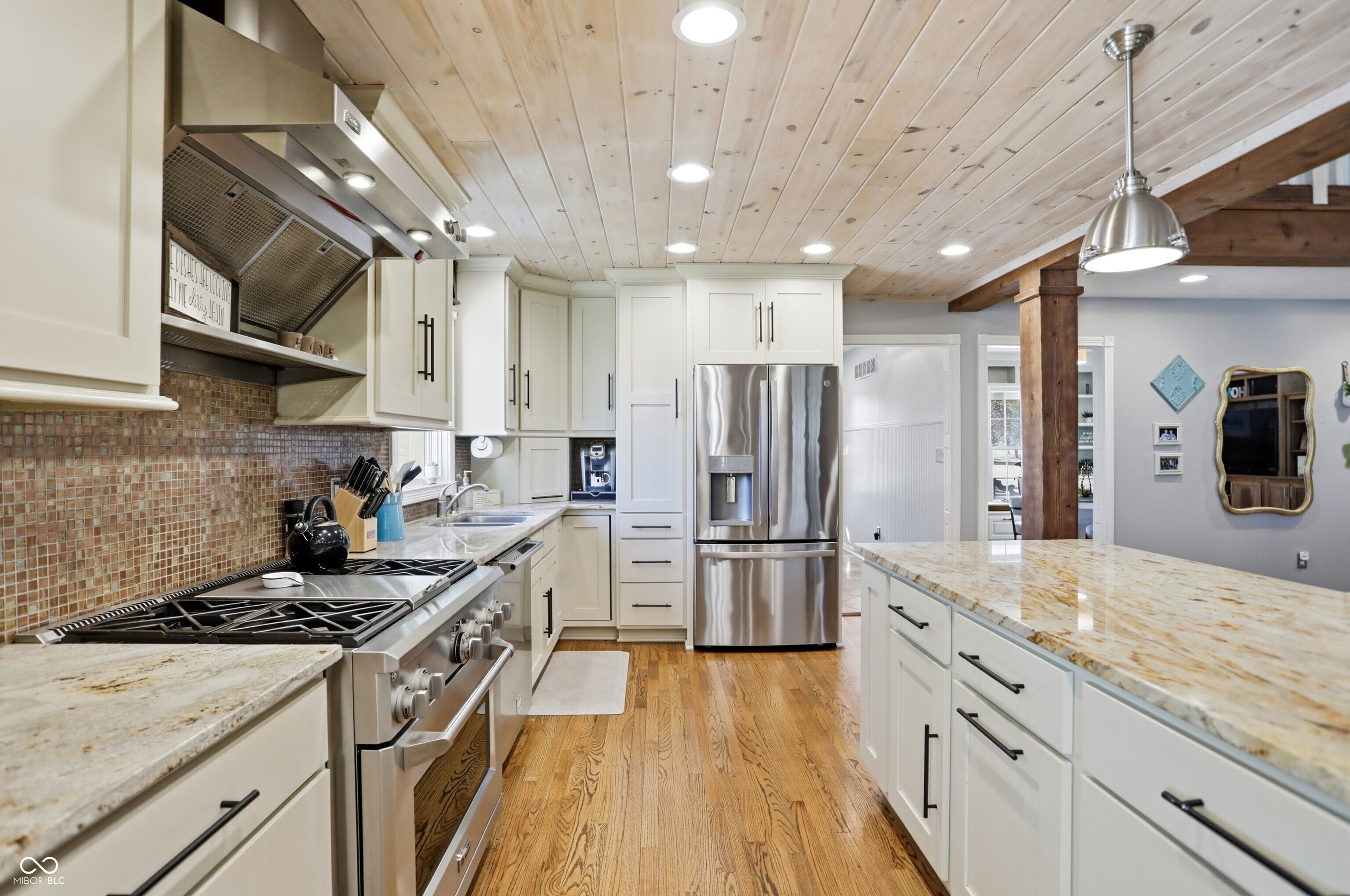 Bargersville, Indiana, 46106, United States, 5 Bedrooms Bedrooms, ,6 BathroomsBathrooms,Residential,For Sale,1992401