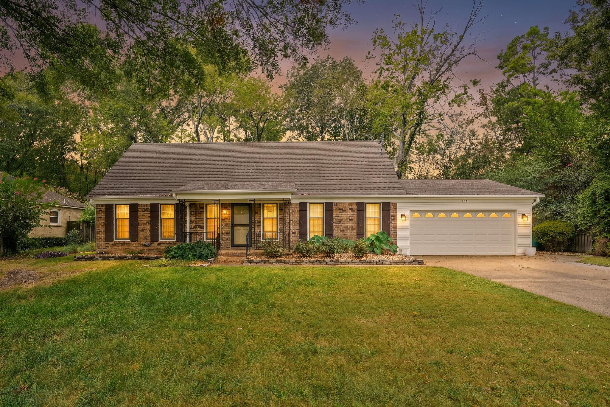 Mimosa Tree Dr, Germantown, TN 38138