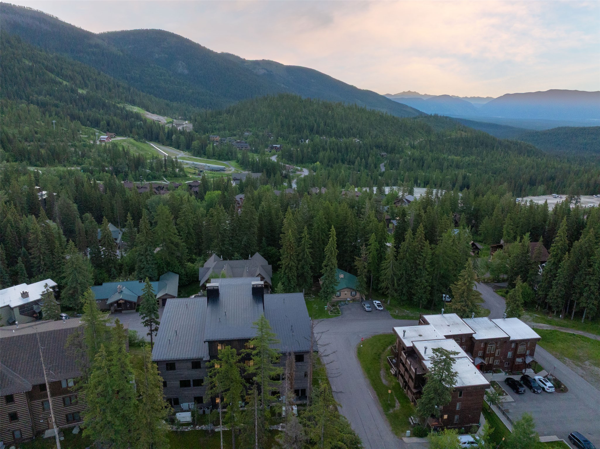  3812 Tamarack Avenue, B - 物件實景