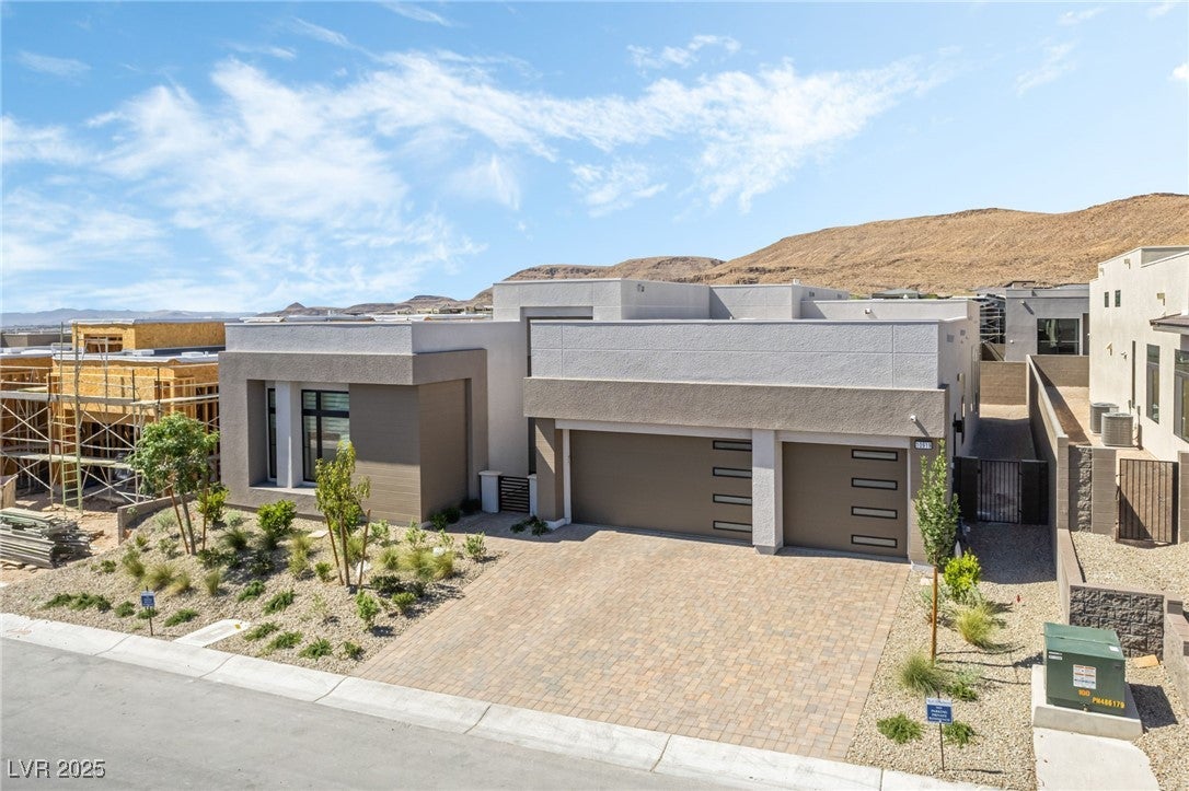 Las Vegas, Nevada, 89135, United States, 4 Bedrooms Bedrooms, ,5 BathroomsBathrooms,Residential,For Sale,1974959