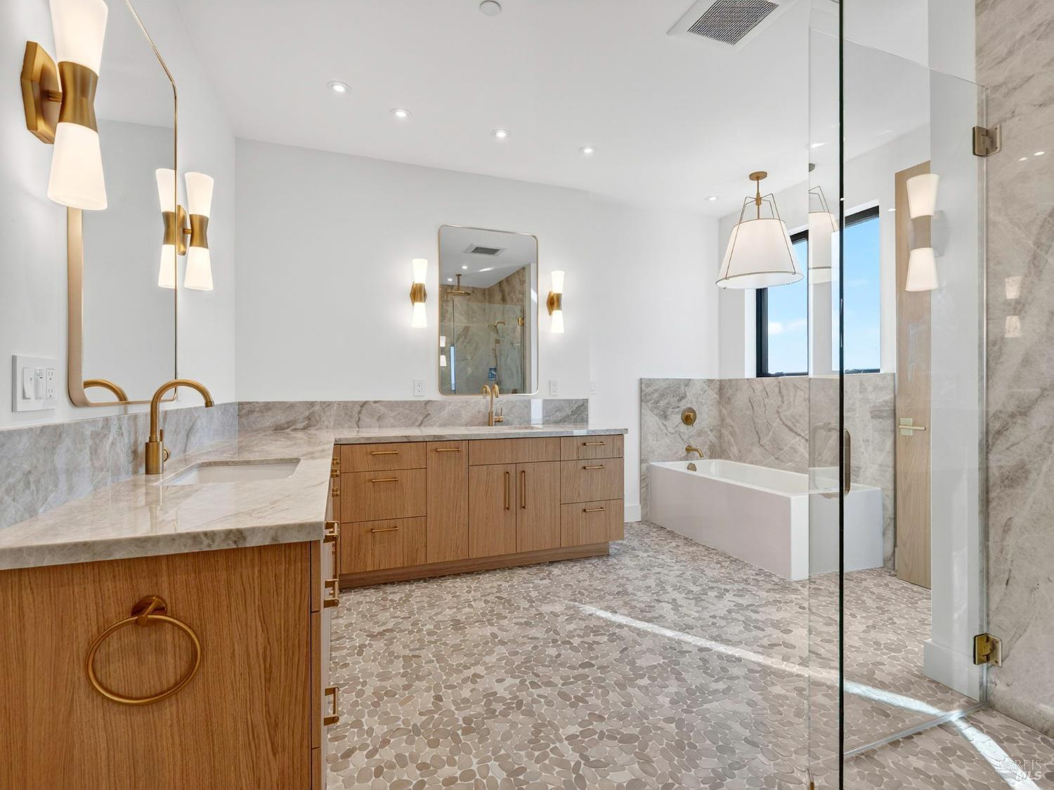 Napa, California, 94558, United States, 3 Bedrooms Bedrooms, ,5 BathroomsBathrooms,Residential,For Sale,1991102