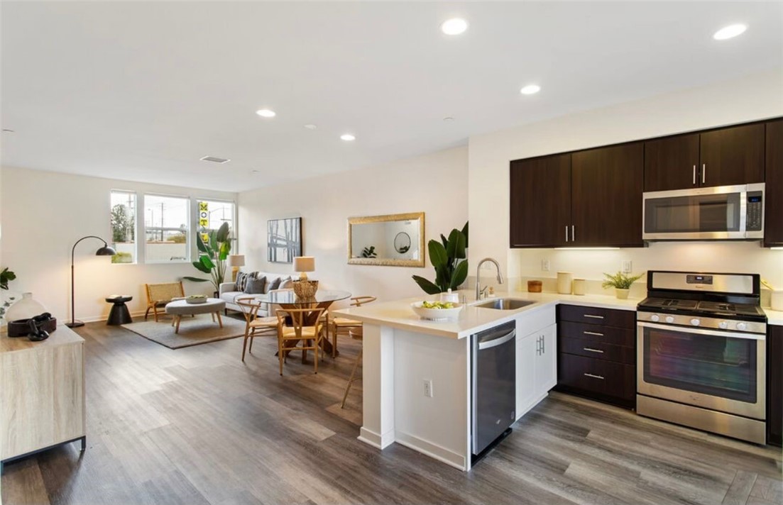 Los Angeles, California, 90065, United States, 3 Bedrooms Bedrooms, ,4 BathroomsBathrooms,Residential,For Sale,2008498