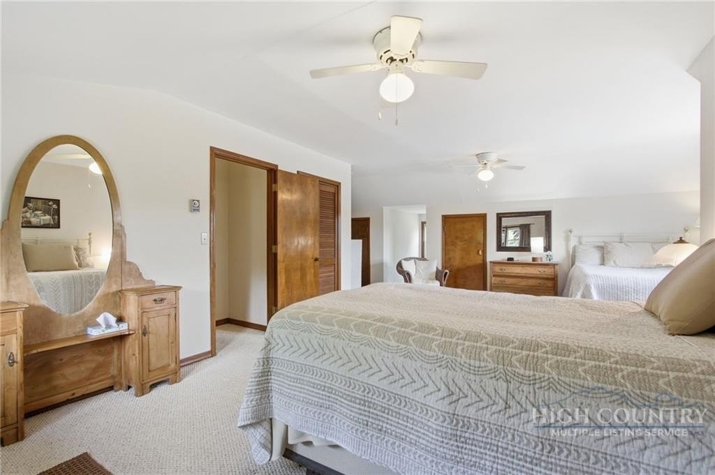 Spruce Pine, North Carolina, 28777, United States, 4 Bedrooms Bedrooms, ,2 BathroomsBathrooms,Residential,For Sale,2045160