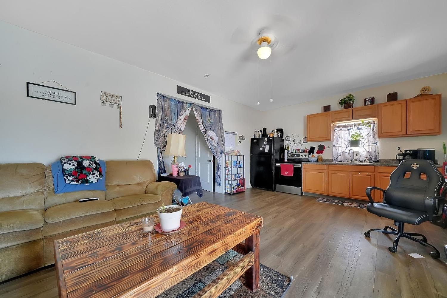 Burson, California, 95225, United States, 2 Bedrooms Bedrooms, ,2 BathroomsBathrooms,Residential,For Sale,1976966