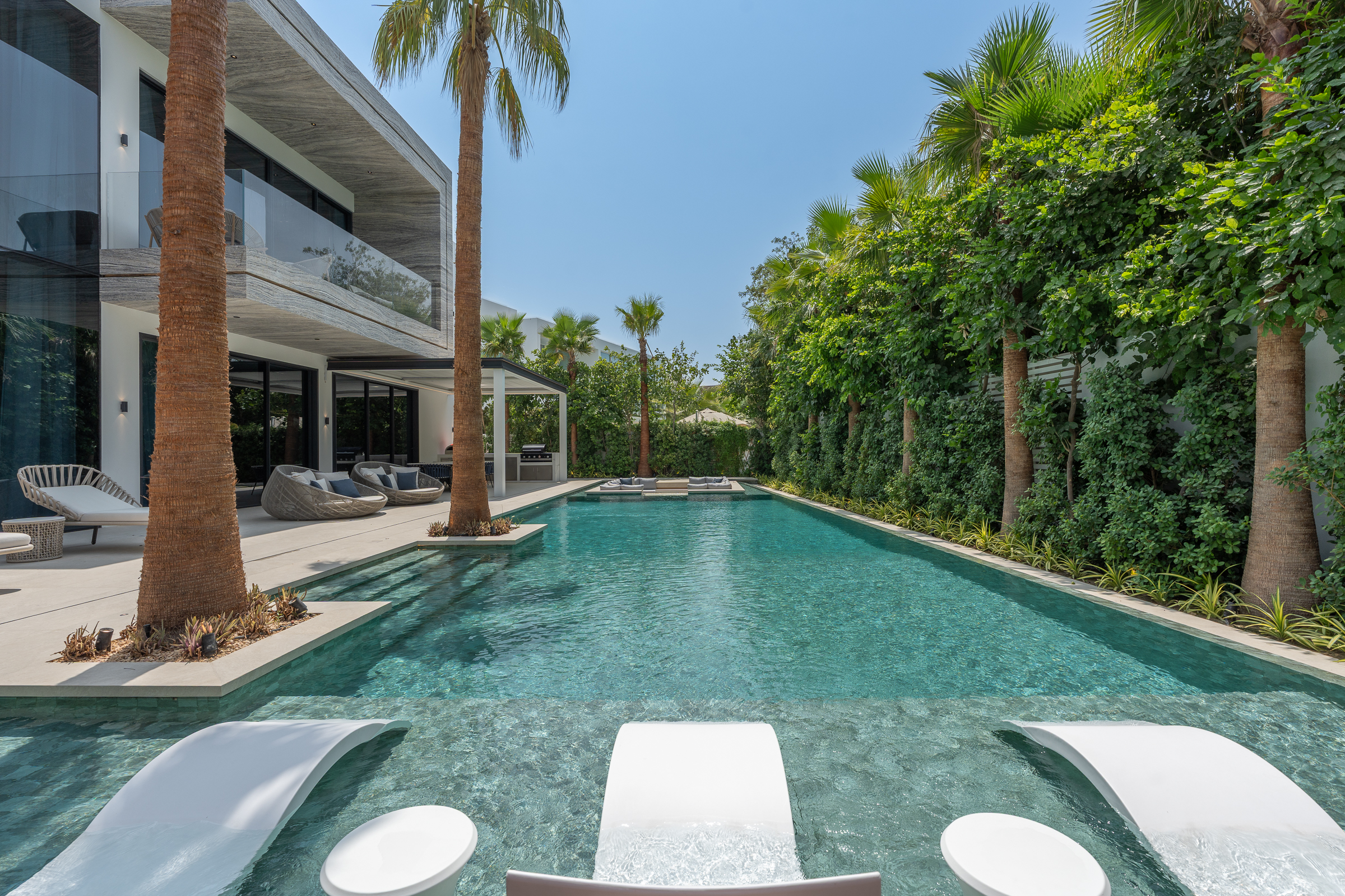  Outstanding Ready-to-Move Villa in Al Barari - 物件實景