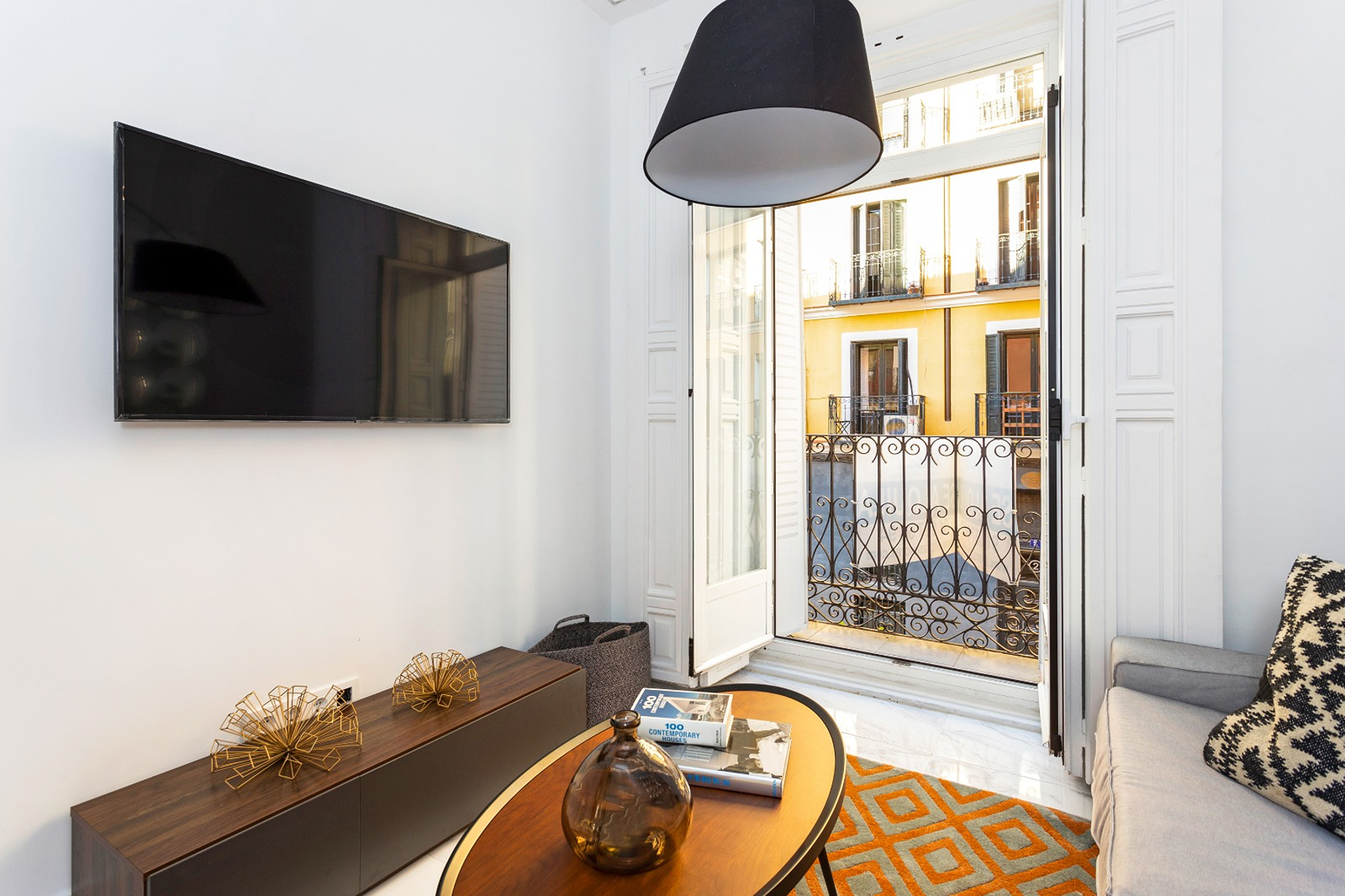  Historic Flat in Central Madrid for Investors - 物件實景