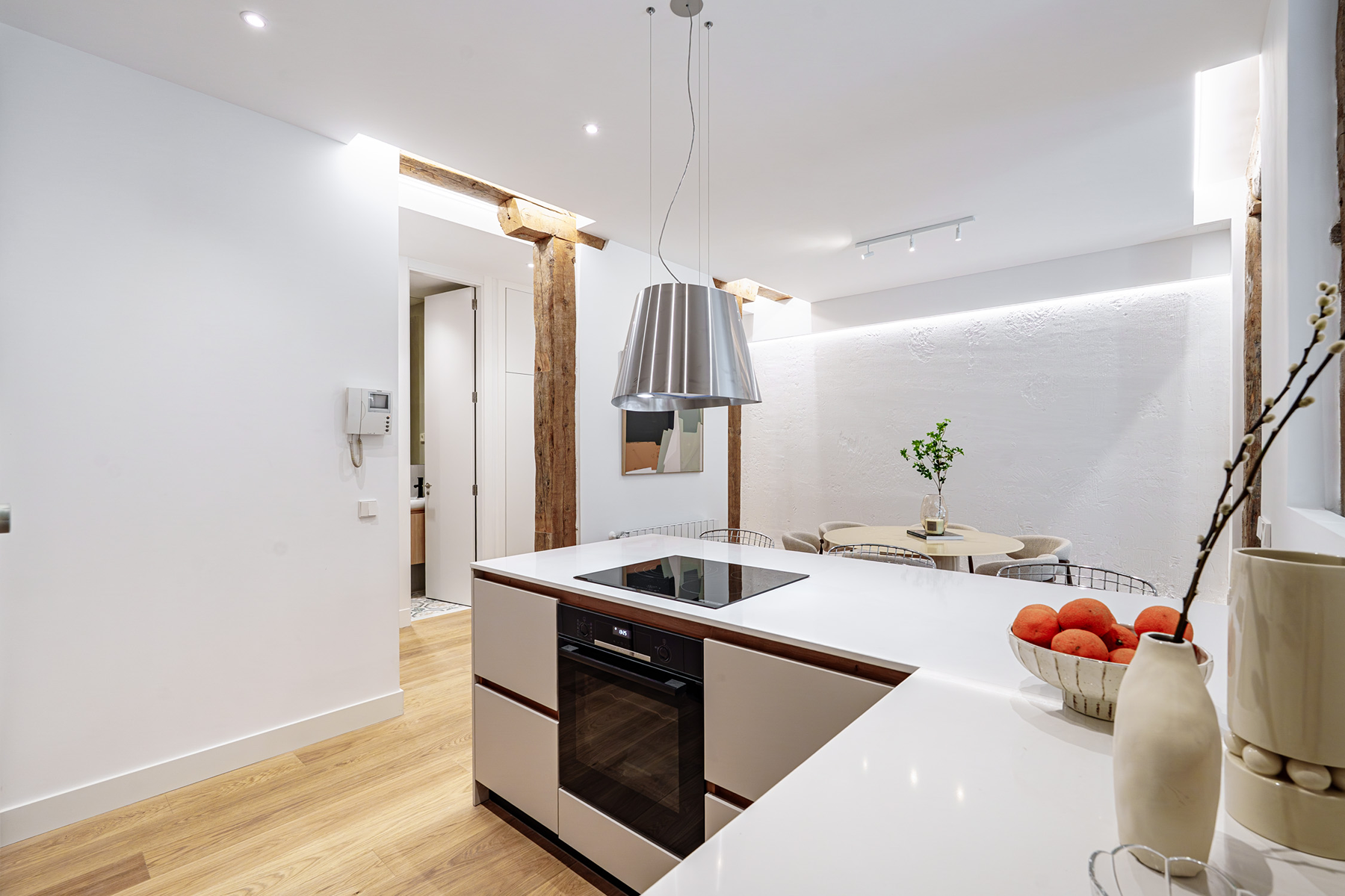  Classic charm and brand new renovation in Huertas-Cortes - 物件實景