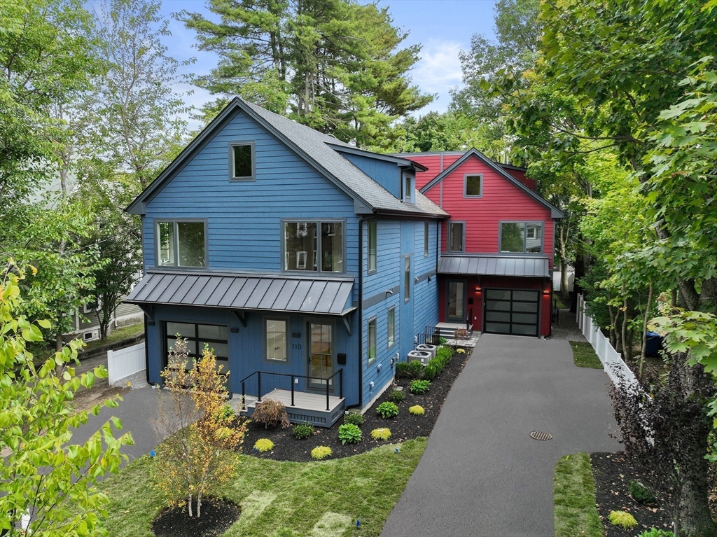 Newton, Massachusetts, 02460, United States, 5 Bedrooms Bedrooms, ,5 BathroomsBathrooms,Residential,For Sale,1743721