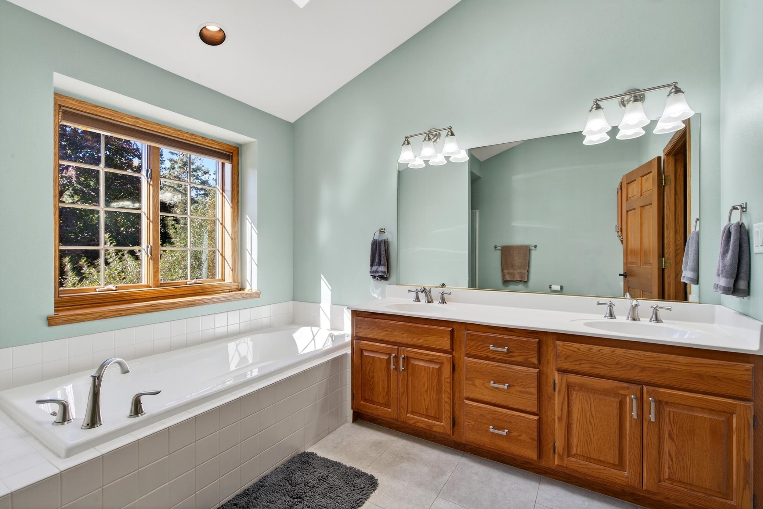 Appleton, Wisconsin, 54913, United States, 3 Bedrooms Bedrooms, ,3 BathroomsBathrooms,Residential,For Sale,1976936