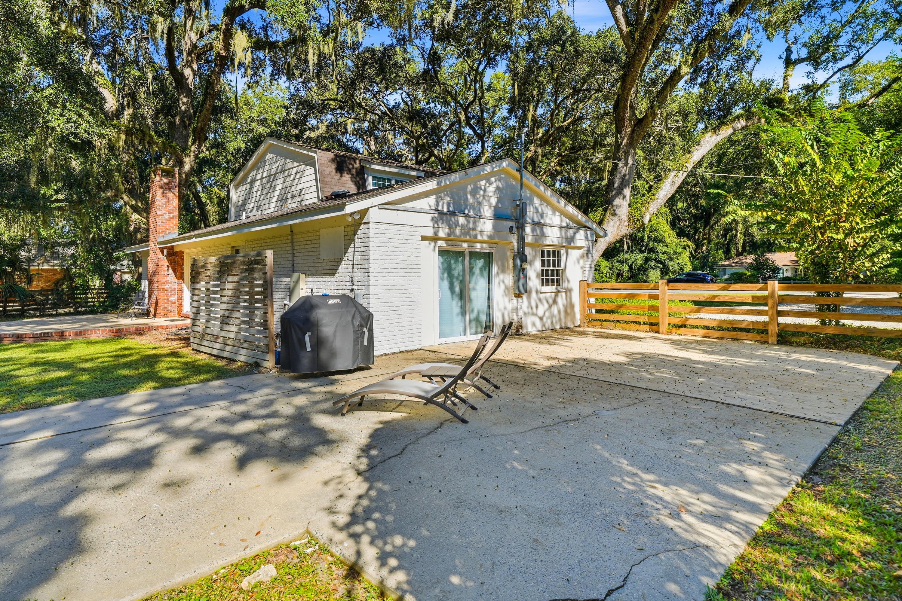  166 Saint Clair Drive - 物件實景
